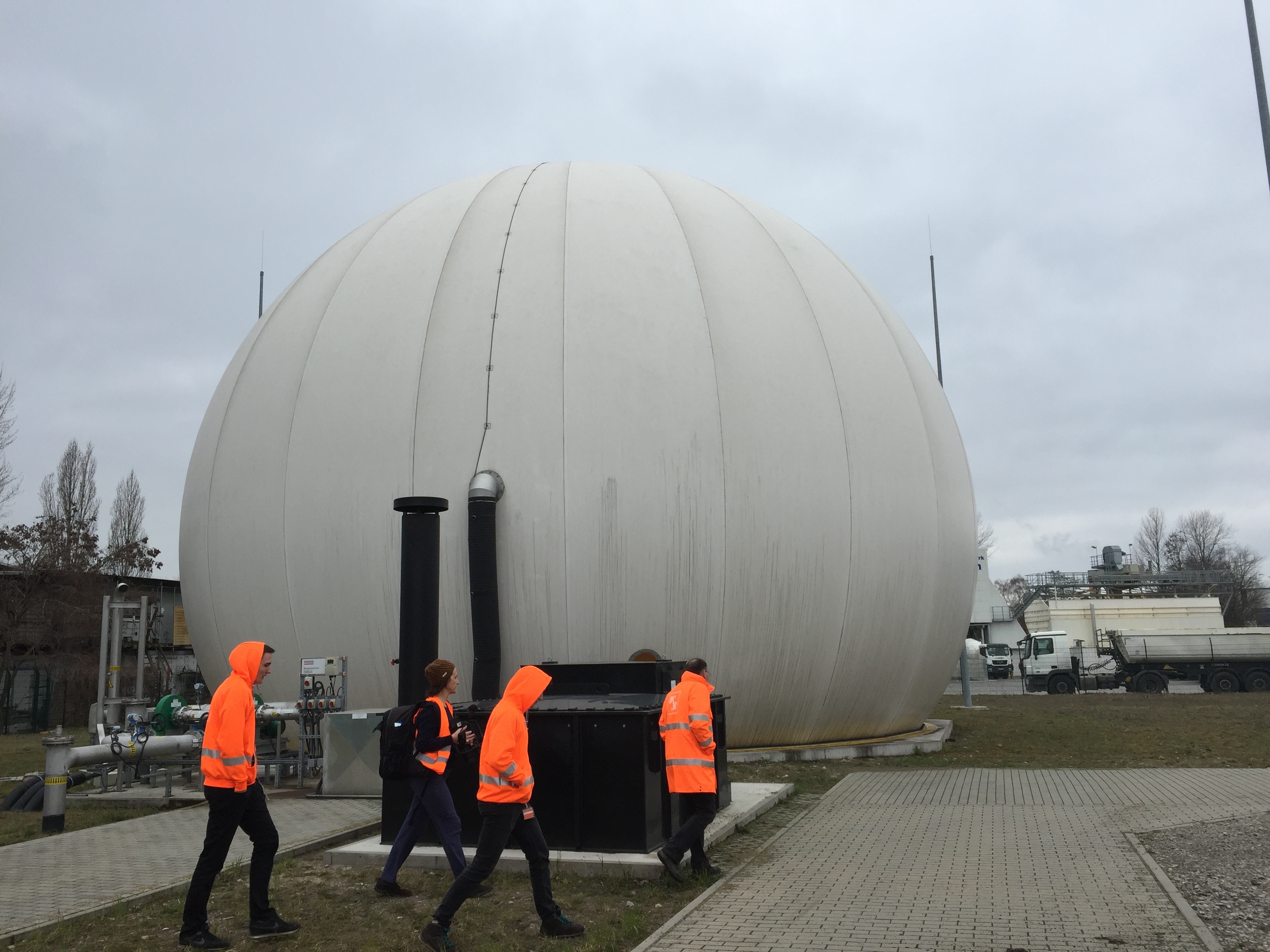 Illust: Ballon de stockage, 1.7 Mo, 3264x2448