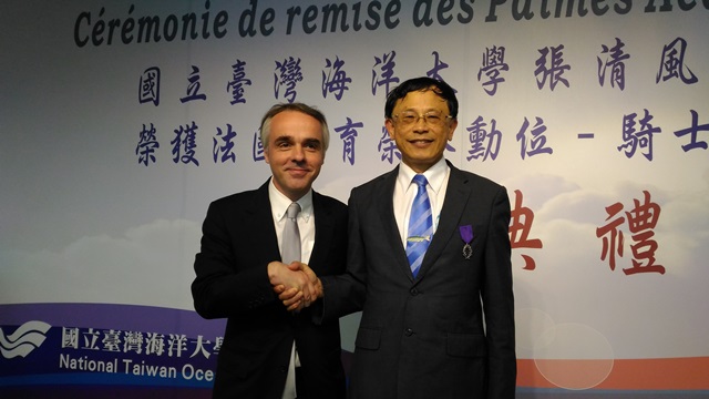 Illust: Le président de (...), 85.7 ko, 640x360