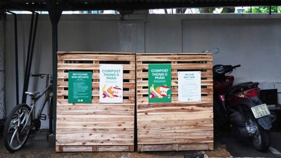 Mise en place d’un système de tri et recyclage des déchets papiers, organiques et en verre à l’Ambassade à Hanoï, au Vietnam, depuis 2021. 