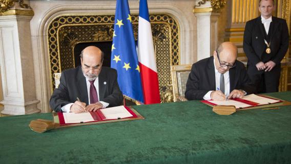 Signature de l'accord-cadre entre Jean-Yves Le Drian et José Graziano Da Silva, Directeur Général de la F.A.O