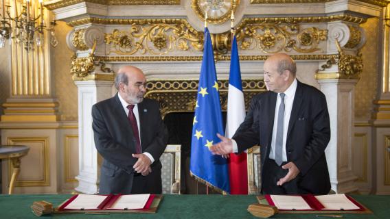 Jean-Yves Le Drian et José Graziano Da Silva, Directeur Général de la F.A.O, lors de la signature de l'accord-cadre 