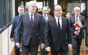 Image Diaporama - Jean-Marc Ayrault et François Hollande