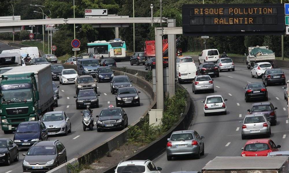 Image Diaporama - Circulation automobile sur le boulevard (...)