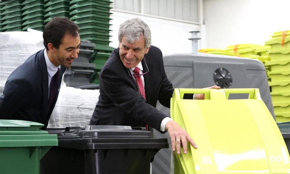 Image Diaporama - PLASTIC OMNIUM : présentation de poubelles (...)