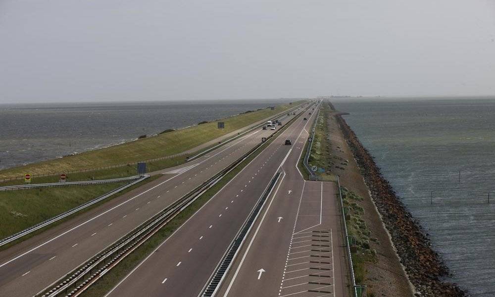 Image Diaporama - Houtribdijk : cette digue longue de 30 km (...)