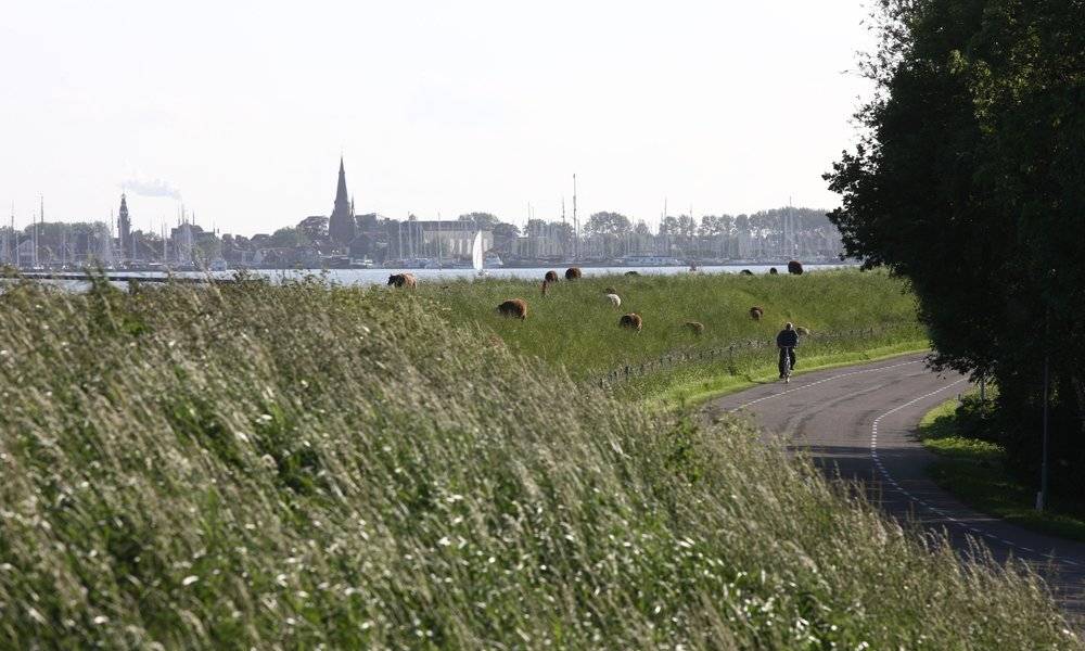 Image Diaporama - A Edam, digue de protection de Markermeer, (...)