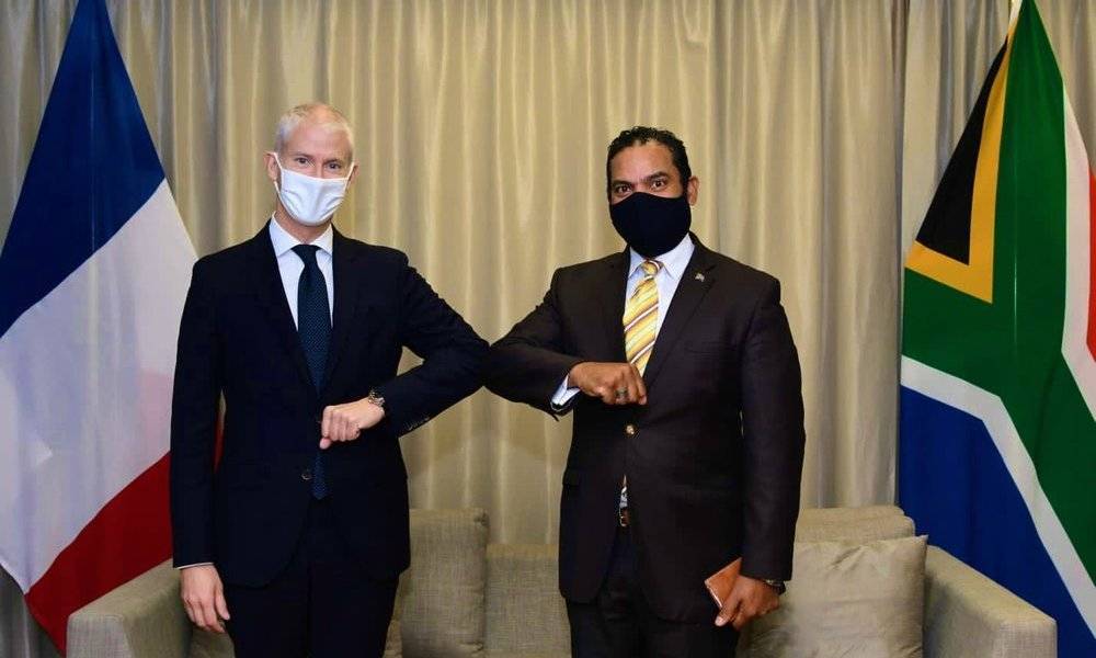 Image Diaporama - Le ministre délégué et Alvin Botes, vice-ministre
