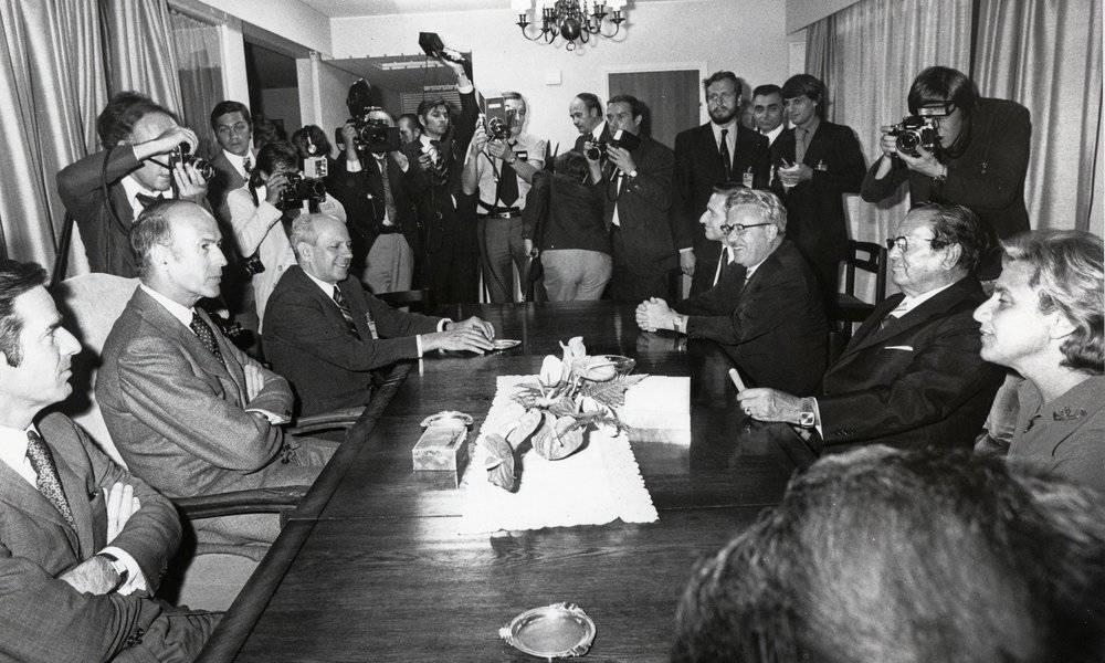 Реферат: Парижское мирное соглашение 1973
