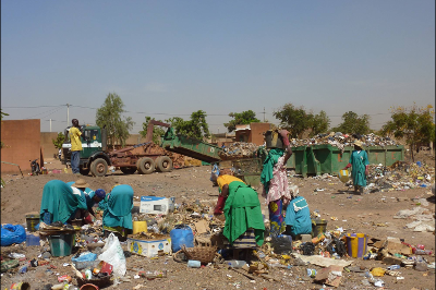Image Diaporama - Tri et valorisation des déchets à Ouagadougou. (...)
